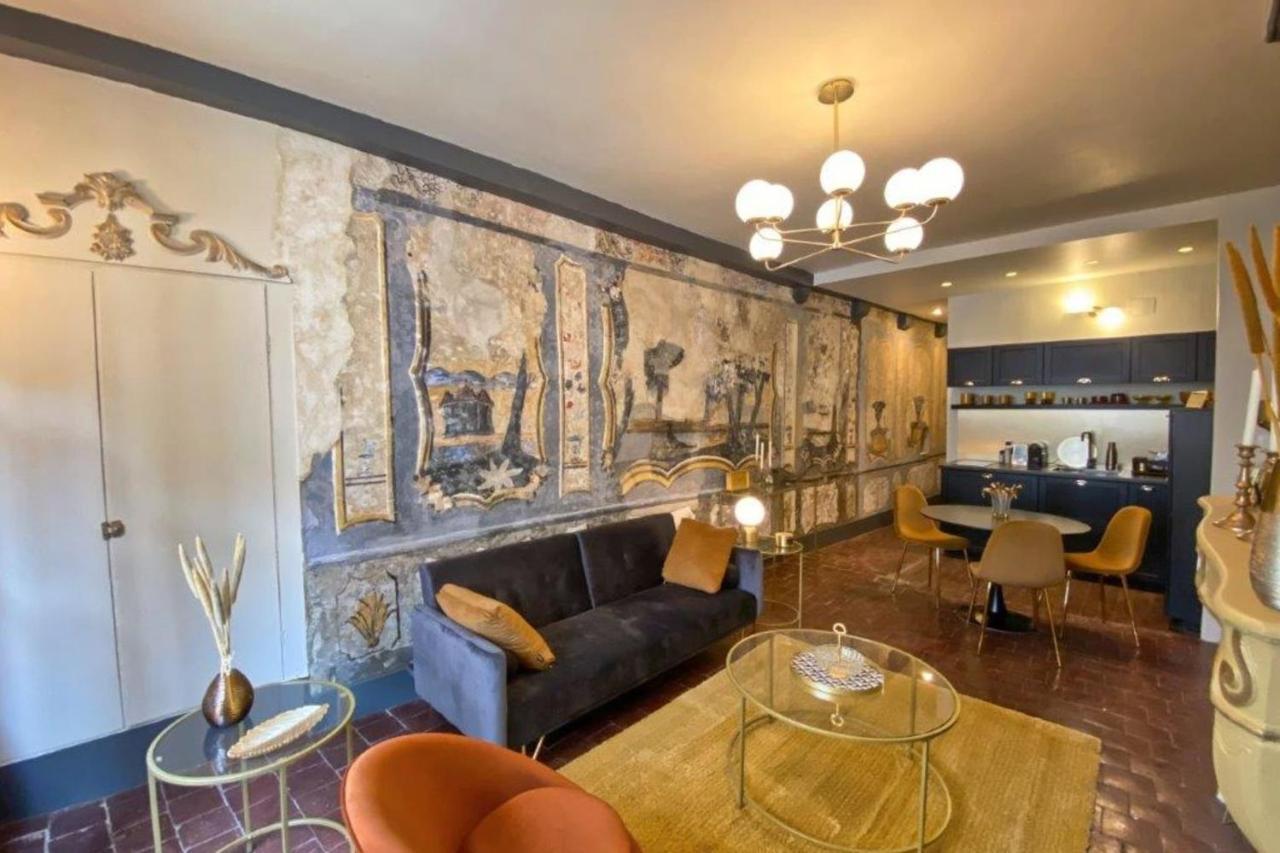 Les Fresques De Leon Apartment Tournus Luaran gambar