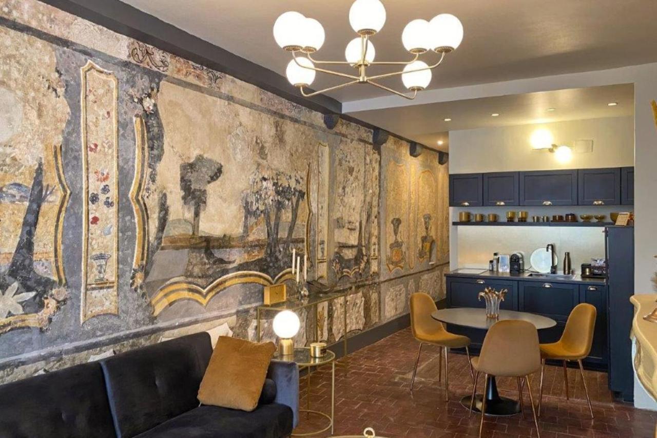 Les Fresques De Leon Apartment Tournus Luaran gambar