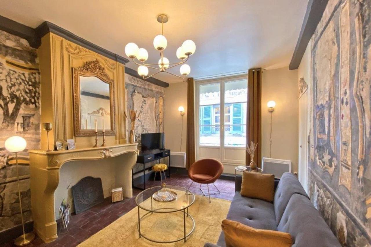 Les Fresques De Leon Apartment Tournus Luaran gambar