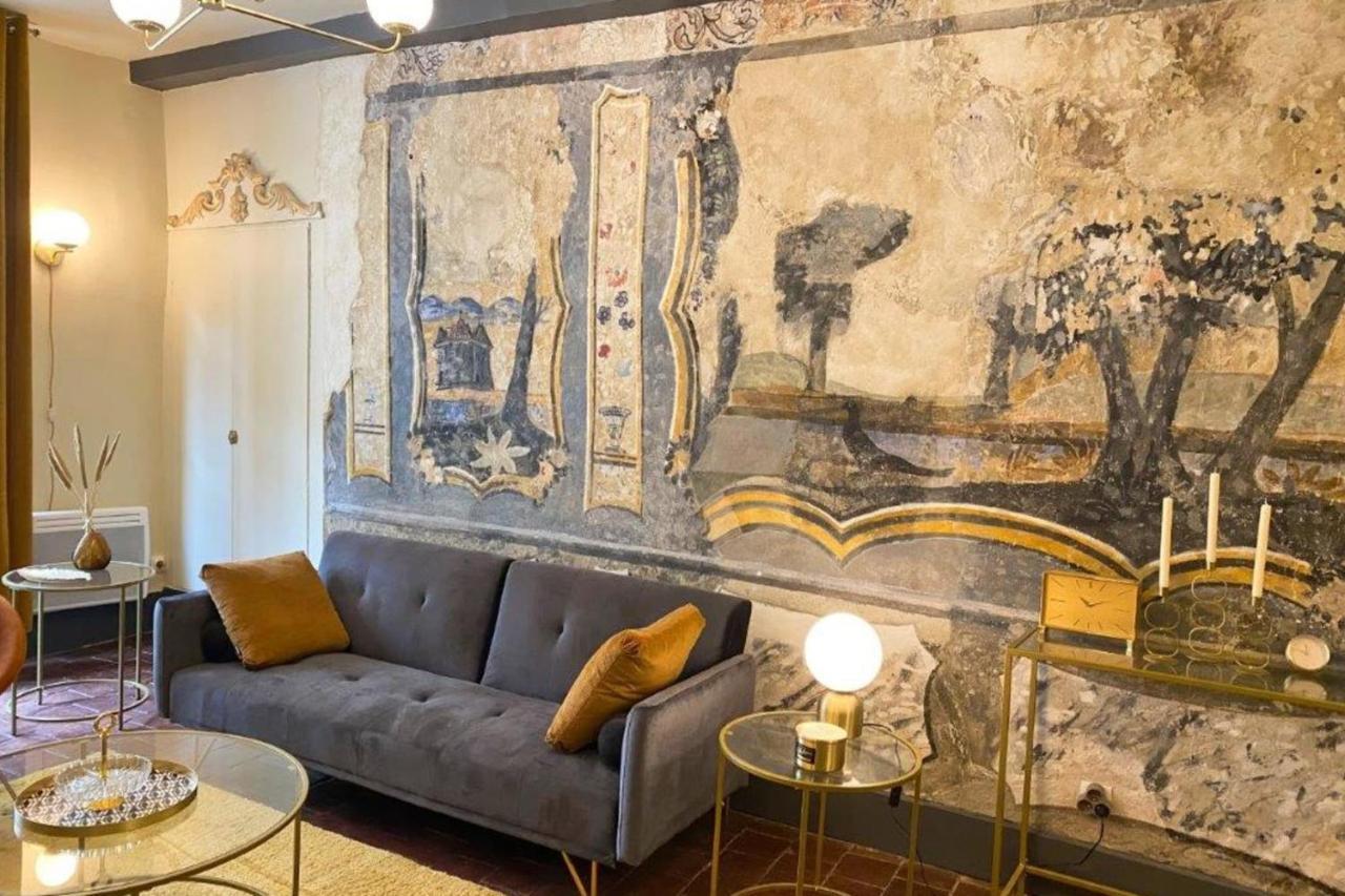 Les Fresques De Leon Apartment Tournus Luaran gambar